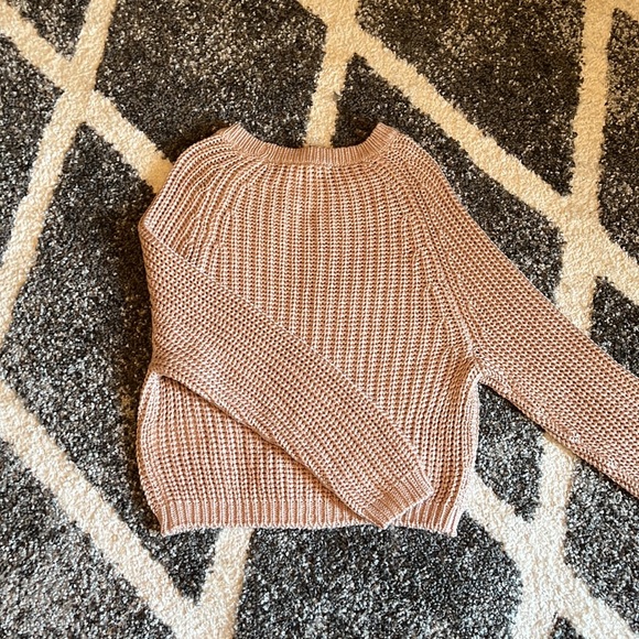 H&M Pink Sweater Brand New - Picture 2 of 3